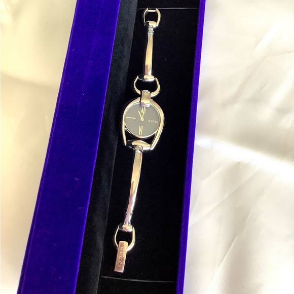 Ladies GUCCI distinctive design watch ❤️‍🔥🌹 - Picture 10 of 14